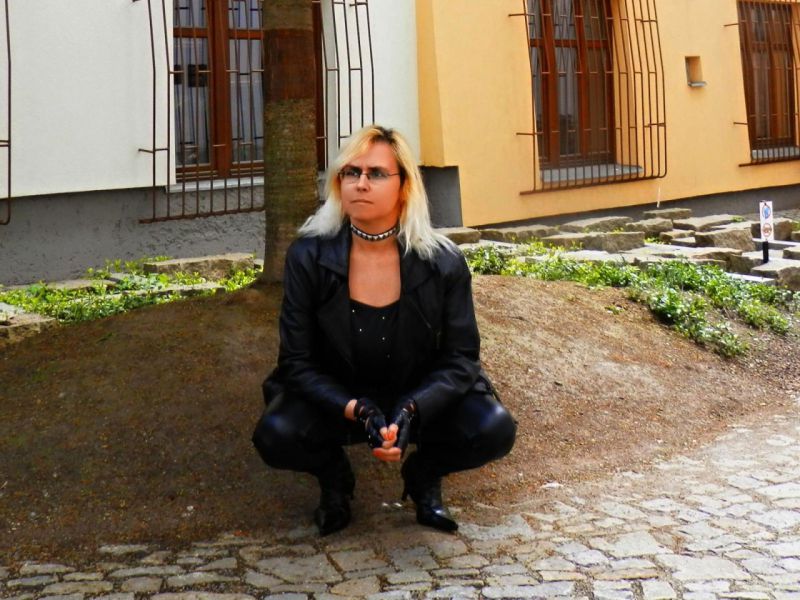 Zavolej ještě dnes.I ESCORT