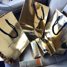 Ihned přijmeme recepční (hausdame)!