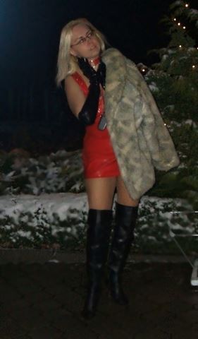 U mě v pokojíčku,i escort